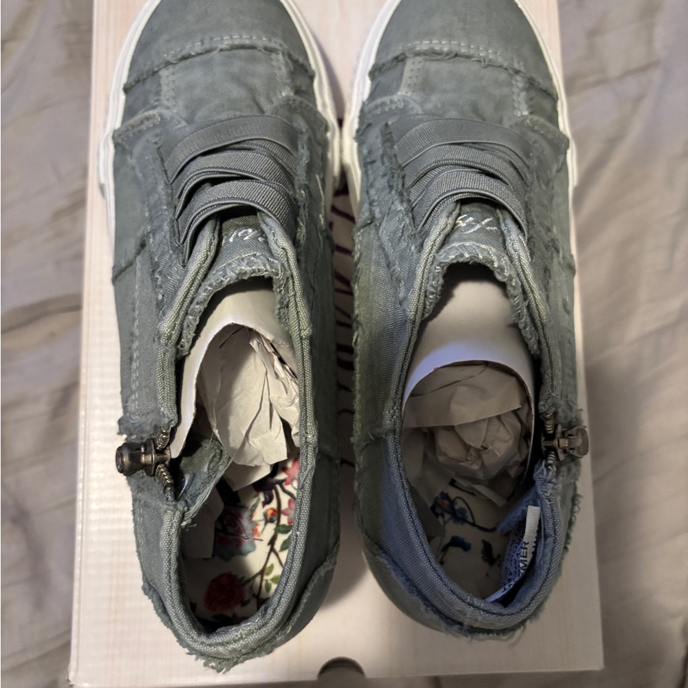 Blowfish Malibu Mamba Sneakers, Sweet Gray Washed Canvas, NWT, 7.5